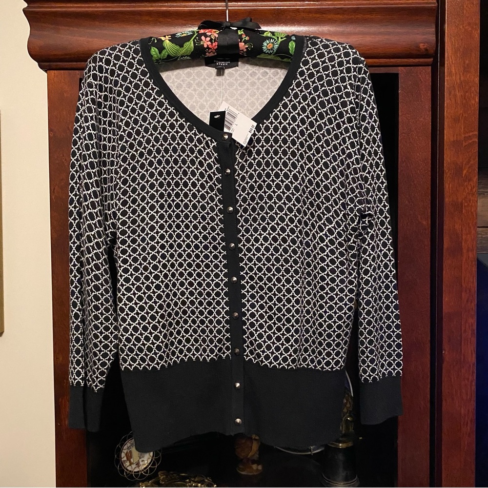 NWT black & white sweater